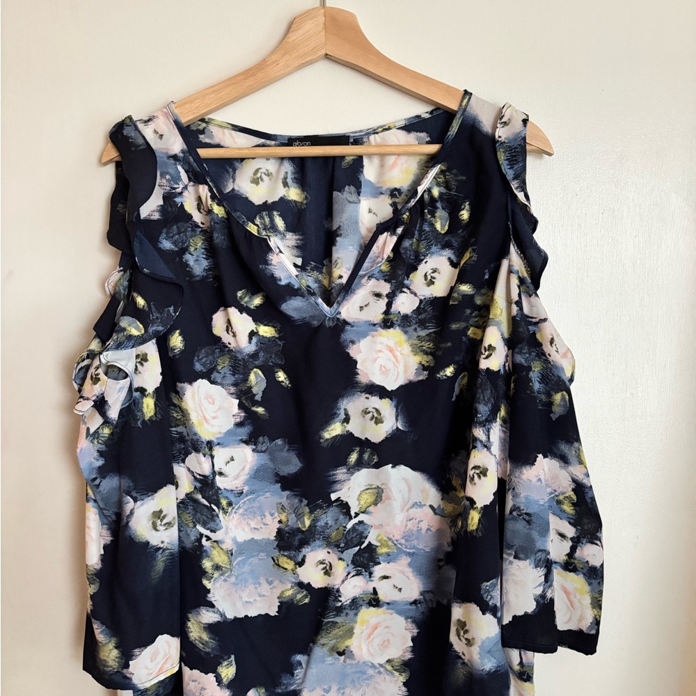 Gibson Blue and White Blouse